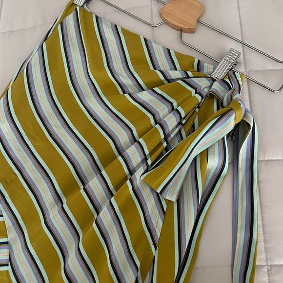 ASTR The Label Wrap Skirt - Picture 8 of 9